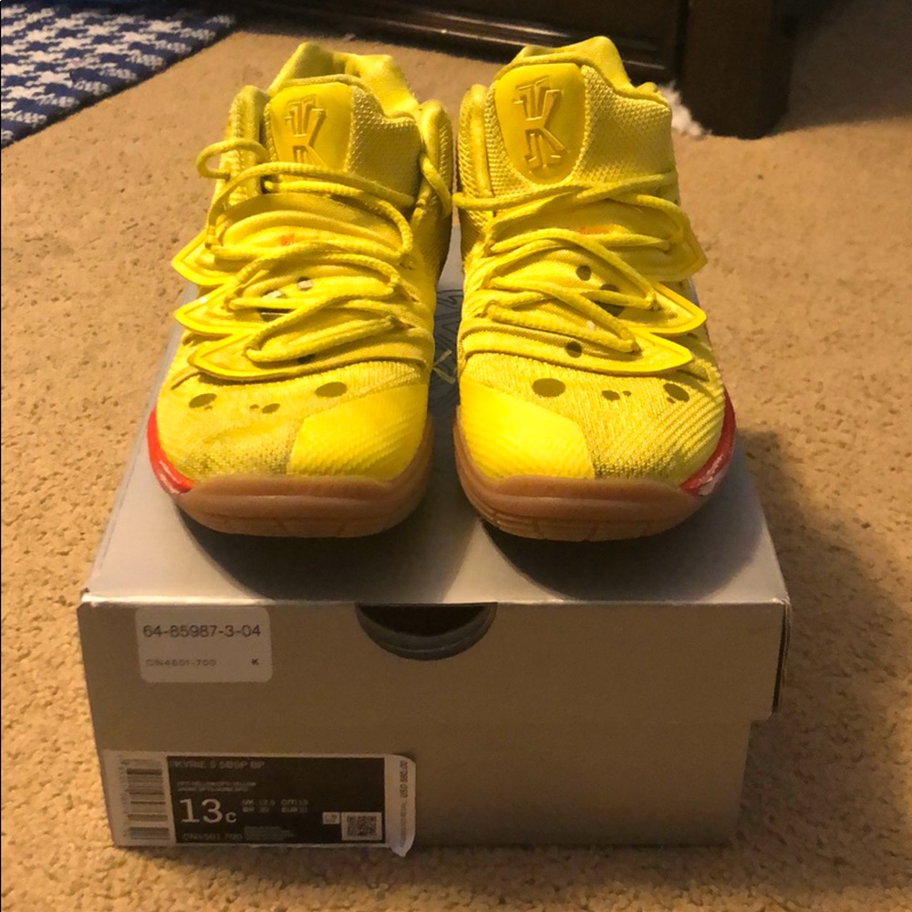 Nike SpongeBob Square Pants Kyrie Sneakers